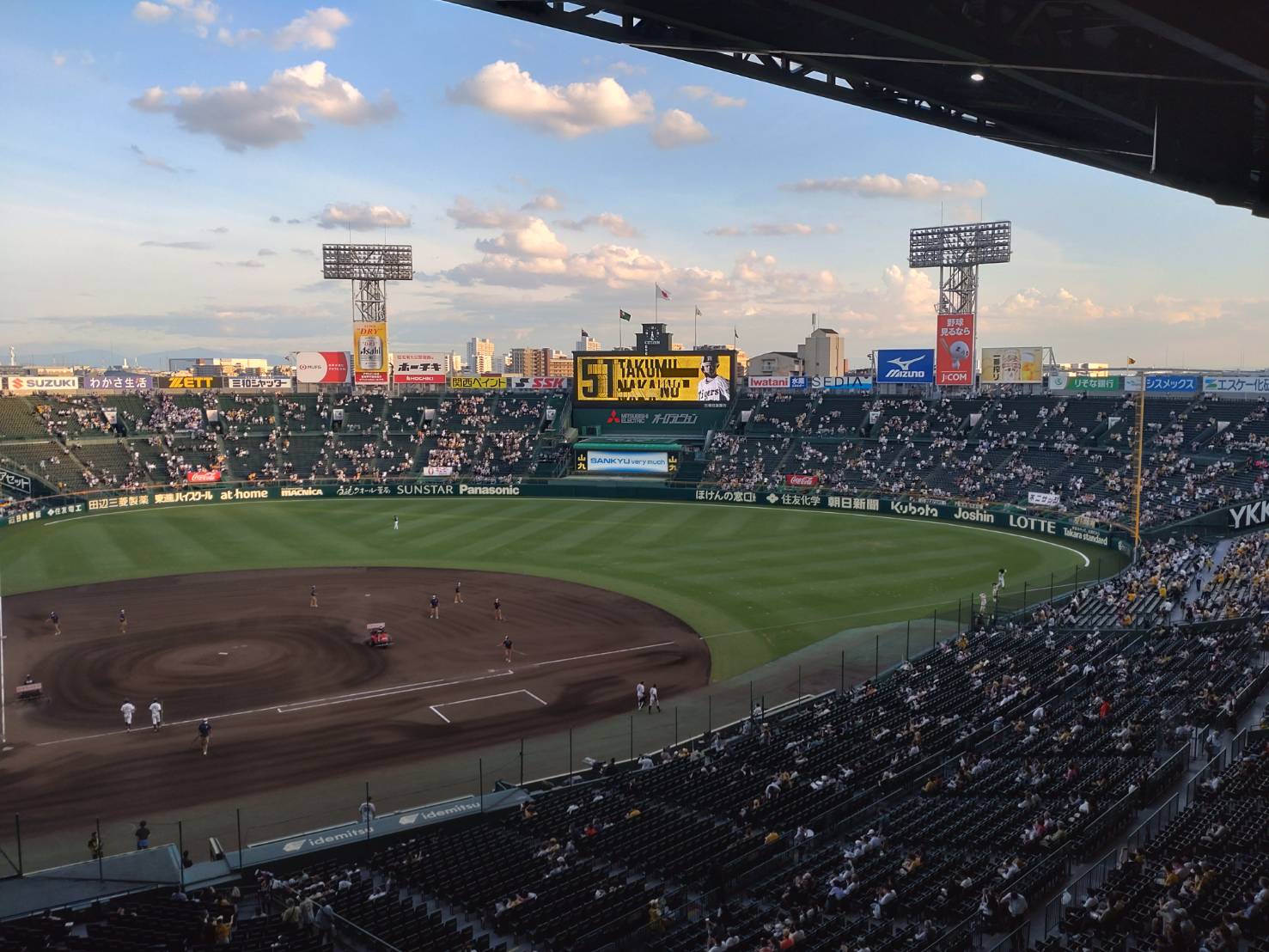 ロイヤルスイートルームで野球観戦in甲子園（阪神VS中日）