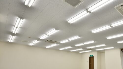 「工事不要LED照明」　使っても大丈夫？